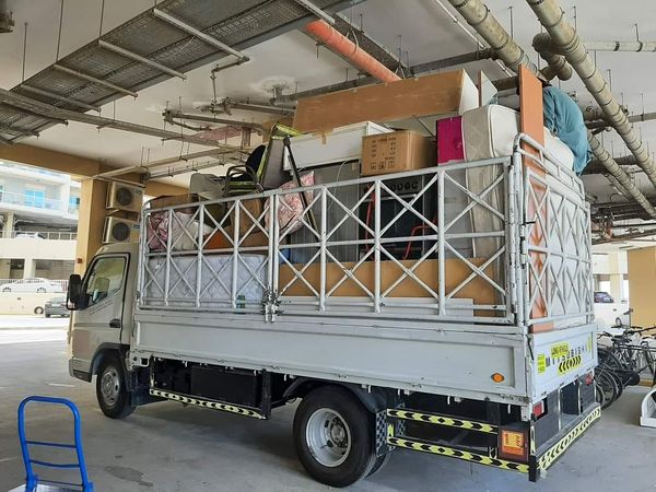 1 Ton 3 Ton Pickup for Rent Dubai
